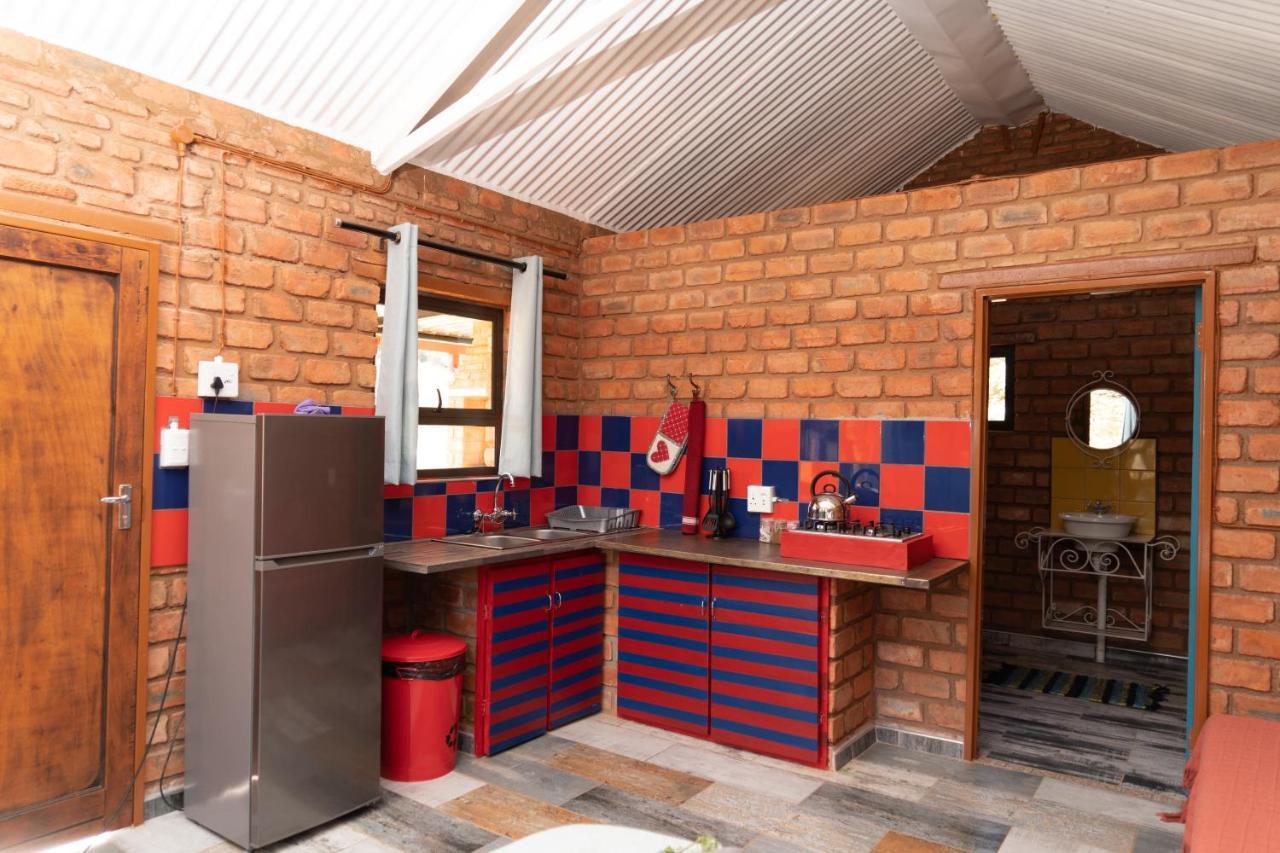 Otavi Vineyards Self-Catering & Camping Экстерьер фото